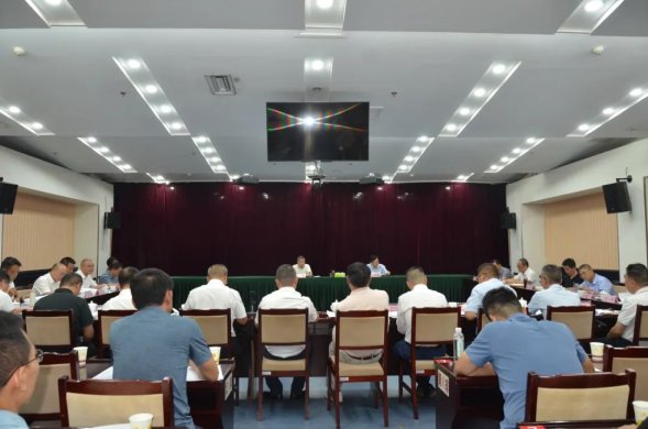 省住房城乡建设厅召开全省建筑业转型发展龙头骨干企业交流座谈会