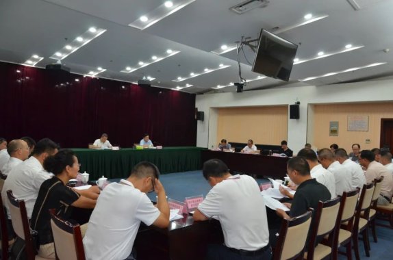 省住房城乡建设厅召开全省建筑业转型发展龙头骨干企业交流座谈会